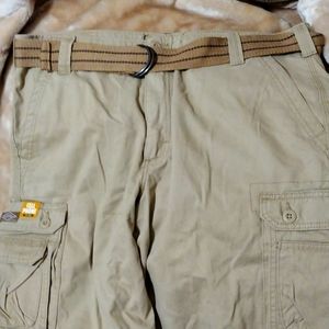 Lee khaki shorts